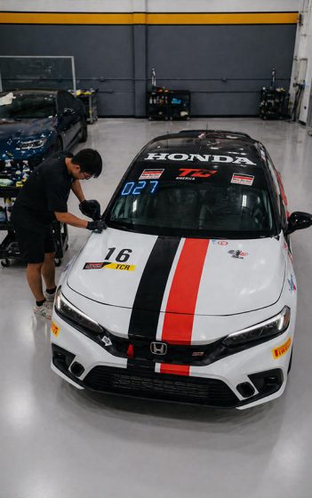Windshield PPF Honda Race Car